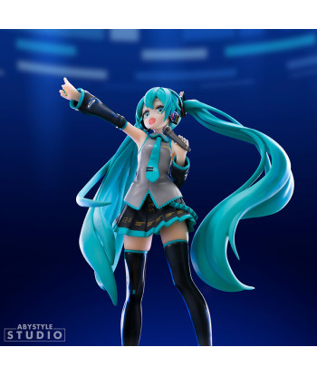 Figura Hatsune Miku 18cm - Vocaloid - La Diva Virtual con su Icónica Pose de Victoria